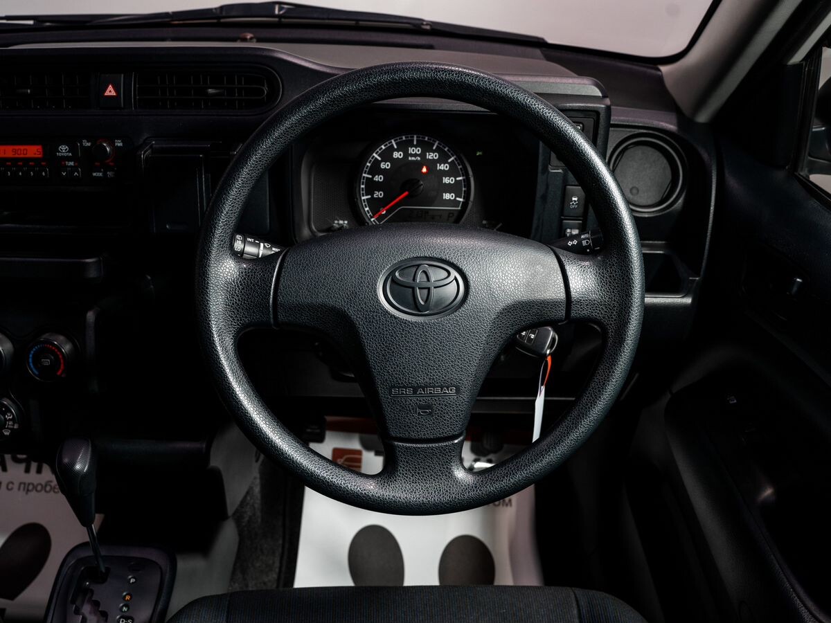 Toyota Probox 2017 - фото автомобиля