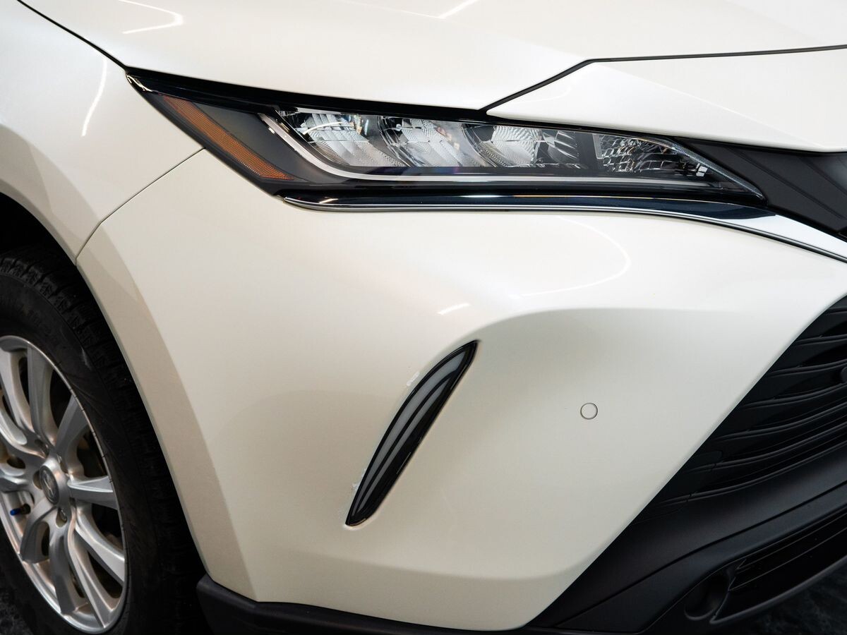 Toyota Harrier 2021 - фото автомобиля