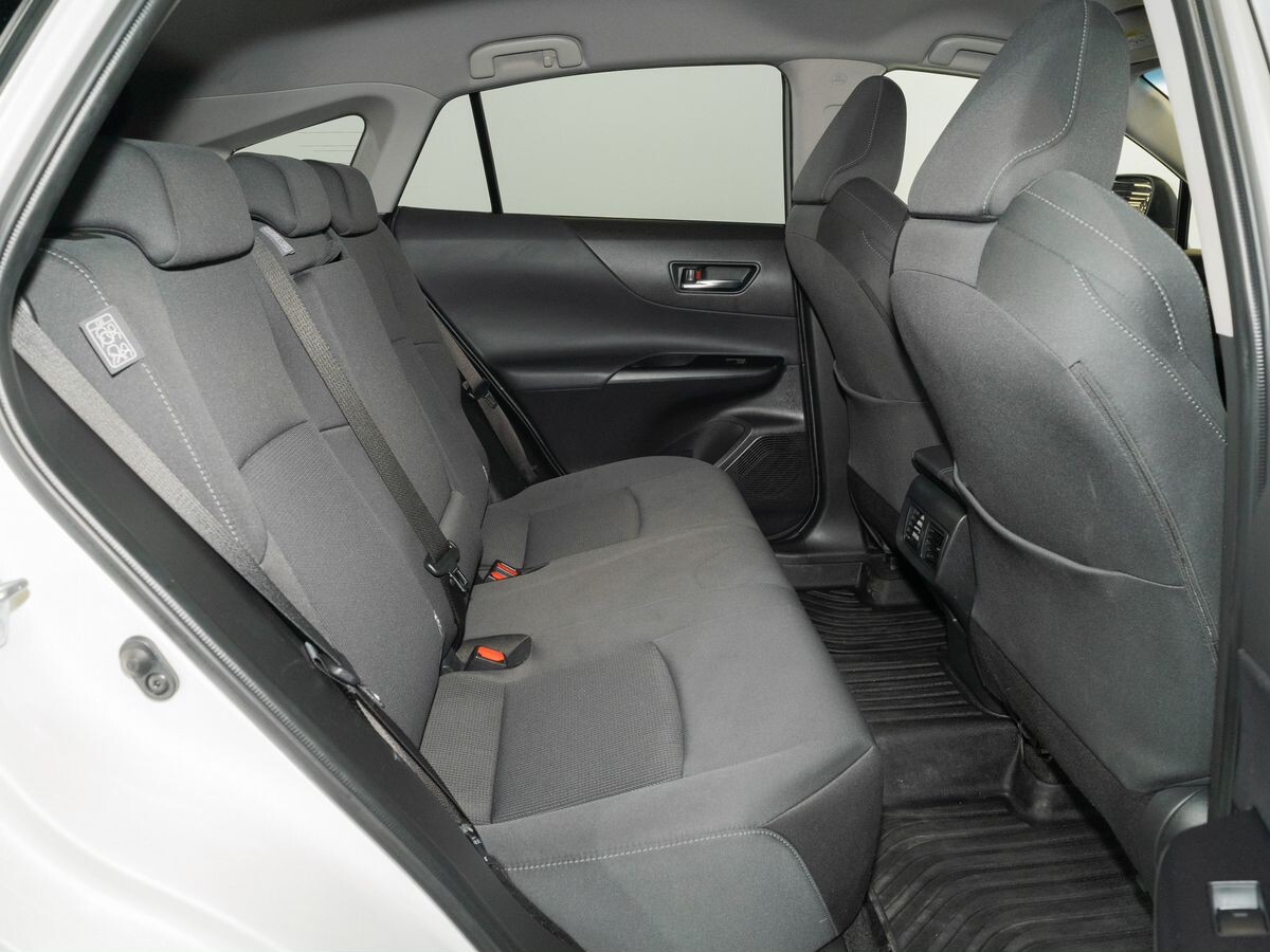 Toyota Harrier 2021 - фото автомобиля