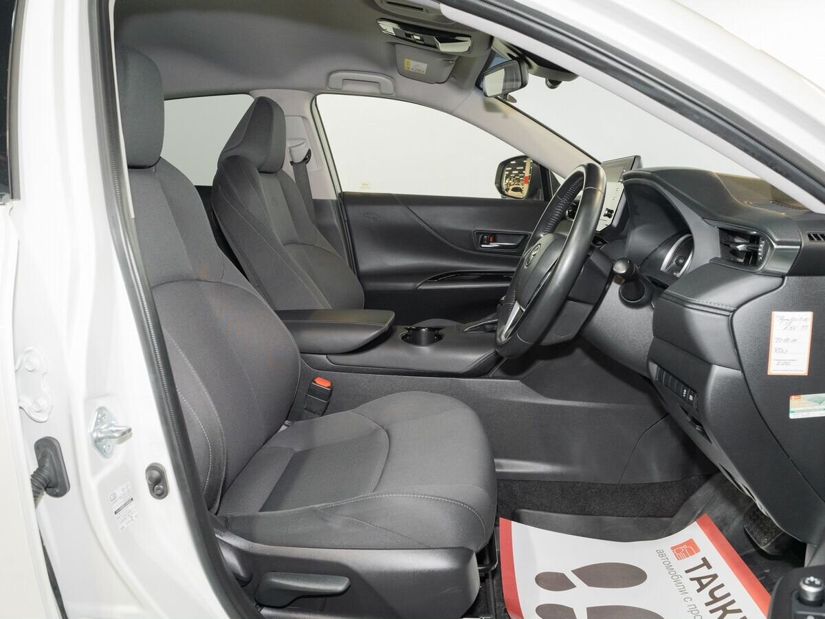 Toyota Harrier 2021 - фото автомобиля