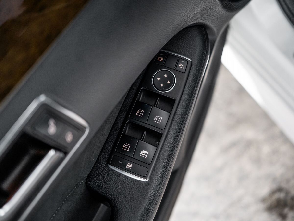 Mercedes-Benz E-Класс 2015 - фото автомобиля