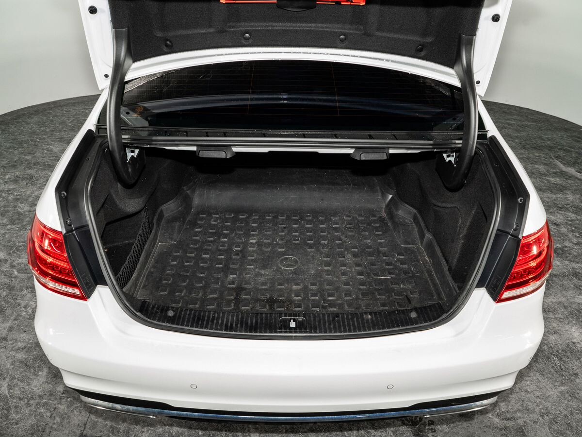 Mercedes-Benz E-Класс 2015 - фото автомобиля