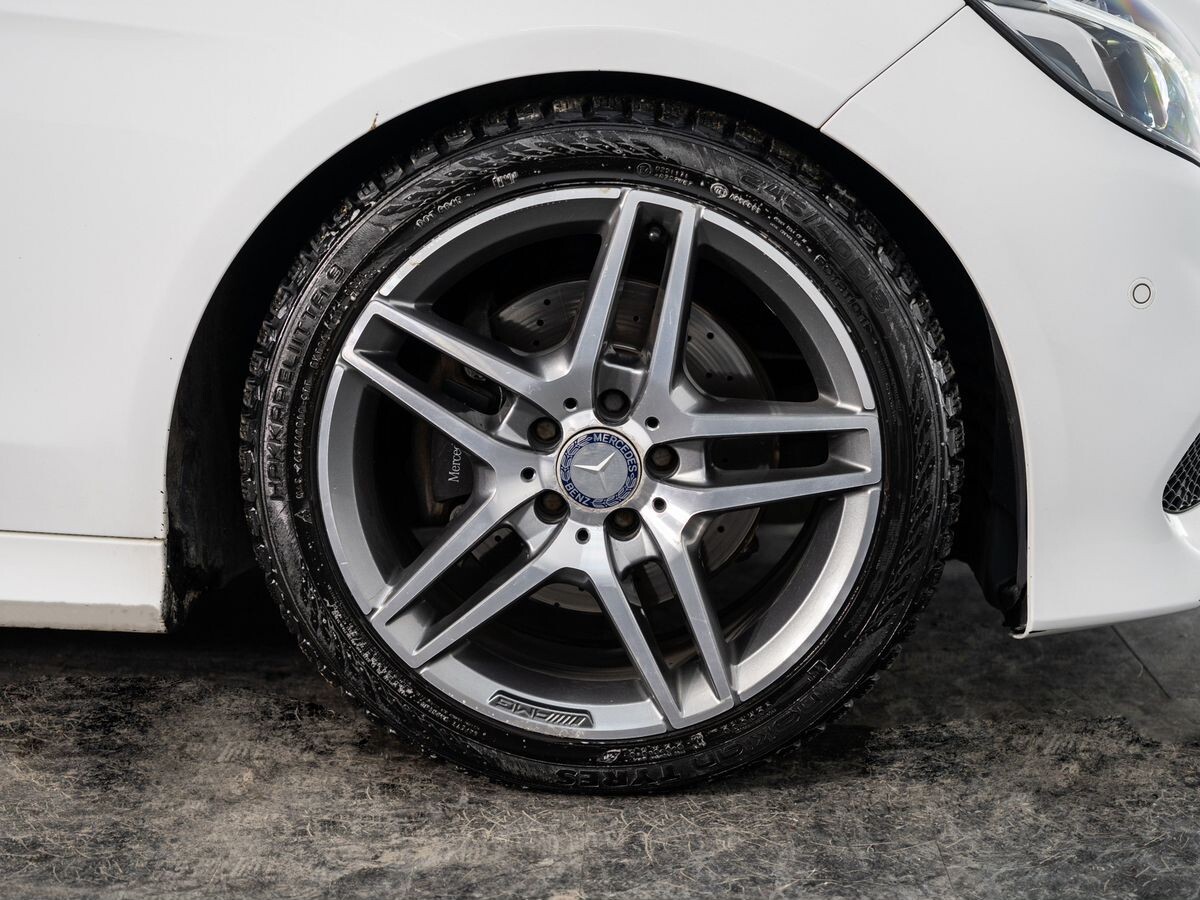 Mercedes-Benz E-Класс 2015 - фото автомобиля