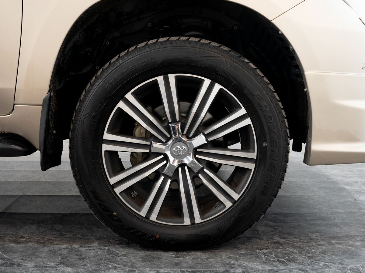 Toyota Land Cruiser 2007 - фото автомобиля