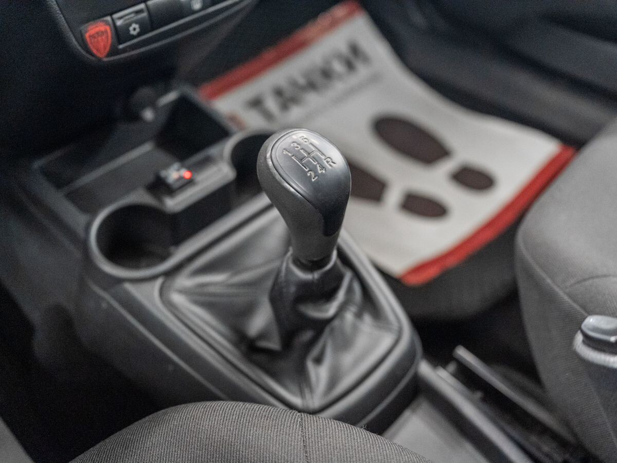 Lada (ВАЗ) Granta 2019 - фото автомобиля