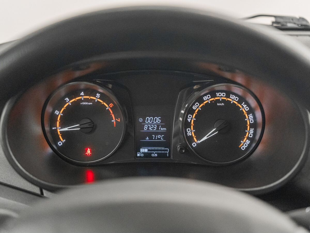 Lada (ВАЗ) Granta 2019 - фото автомобиля