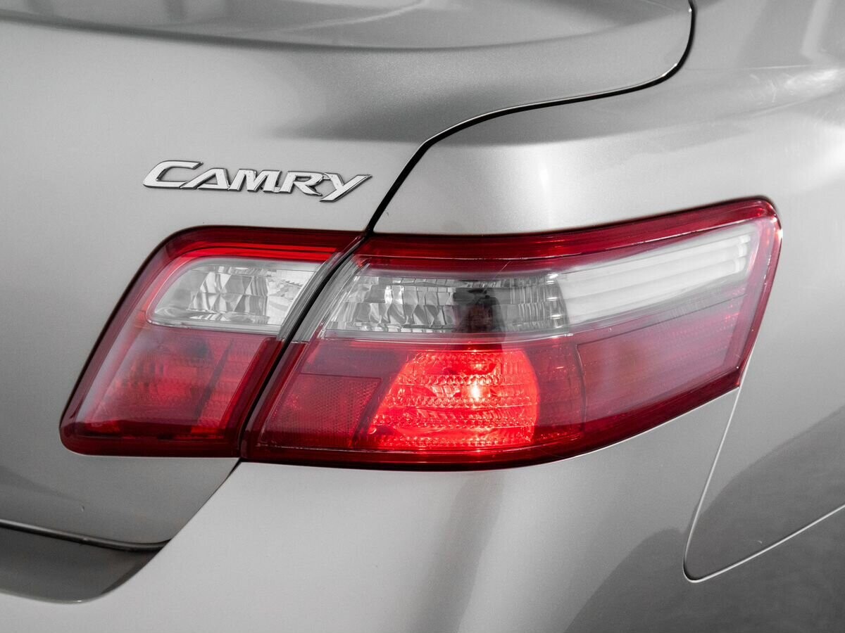 Toyota Camry 2007 - фото автомобиля