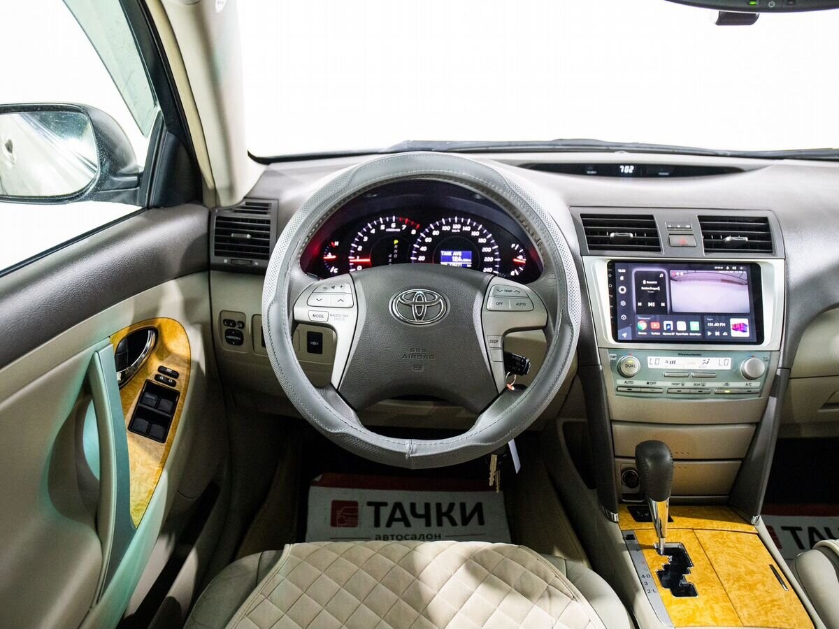 Toyota Camry 2007 - фото автомобиля