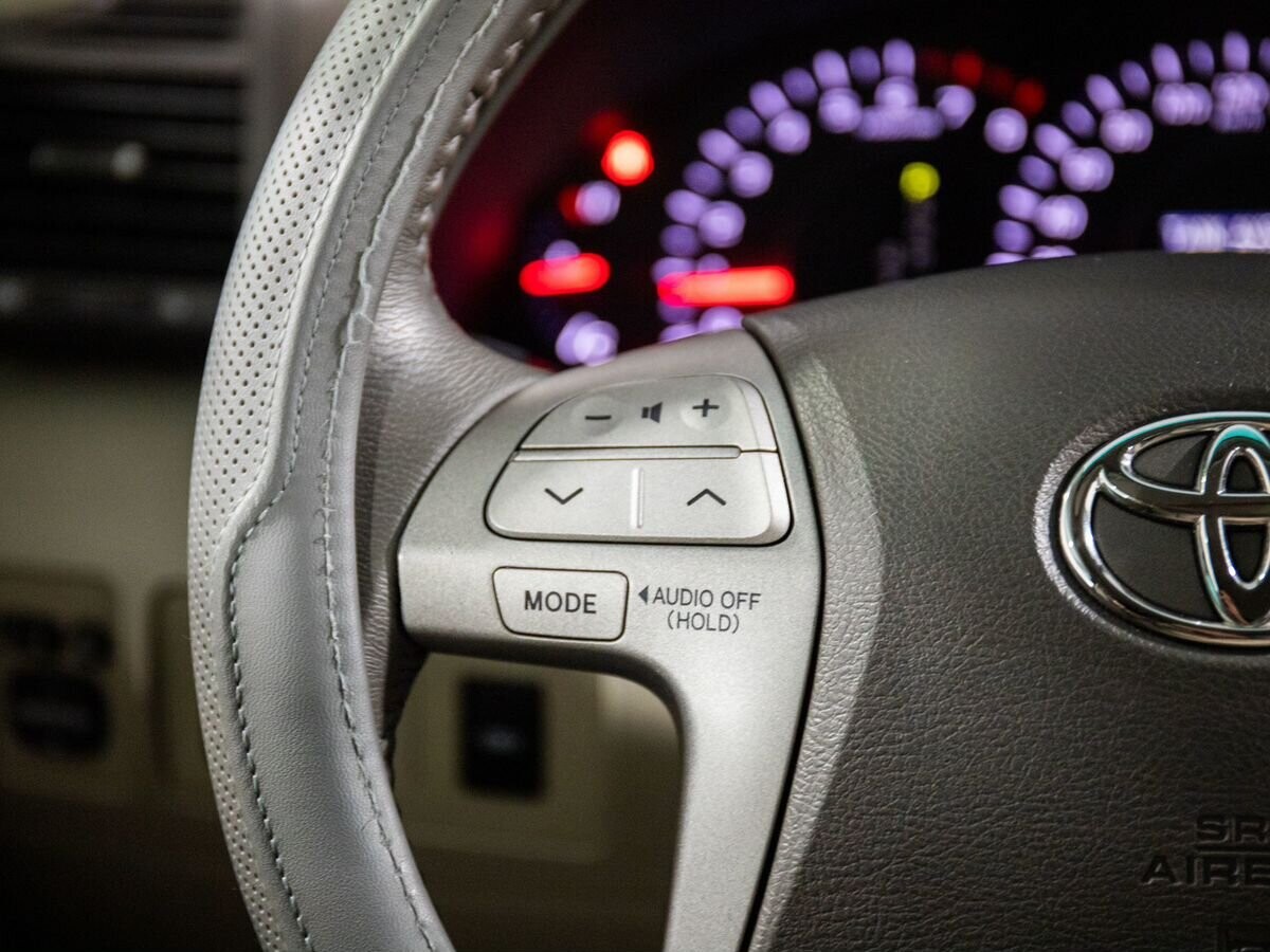 Toyota Camry 2007 - фото автомобиля