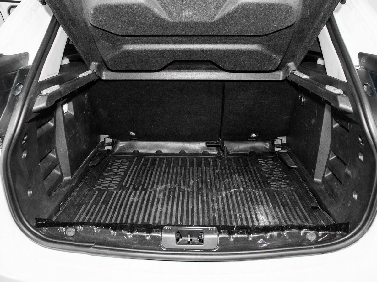 Lada (ВАЗ) XRAY 2017 - фото автомобиля