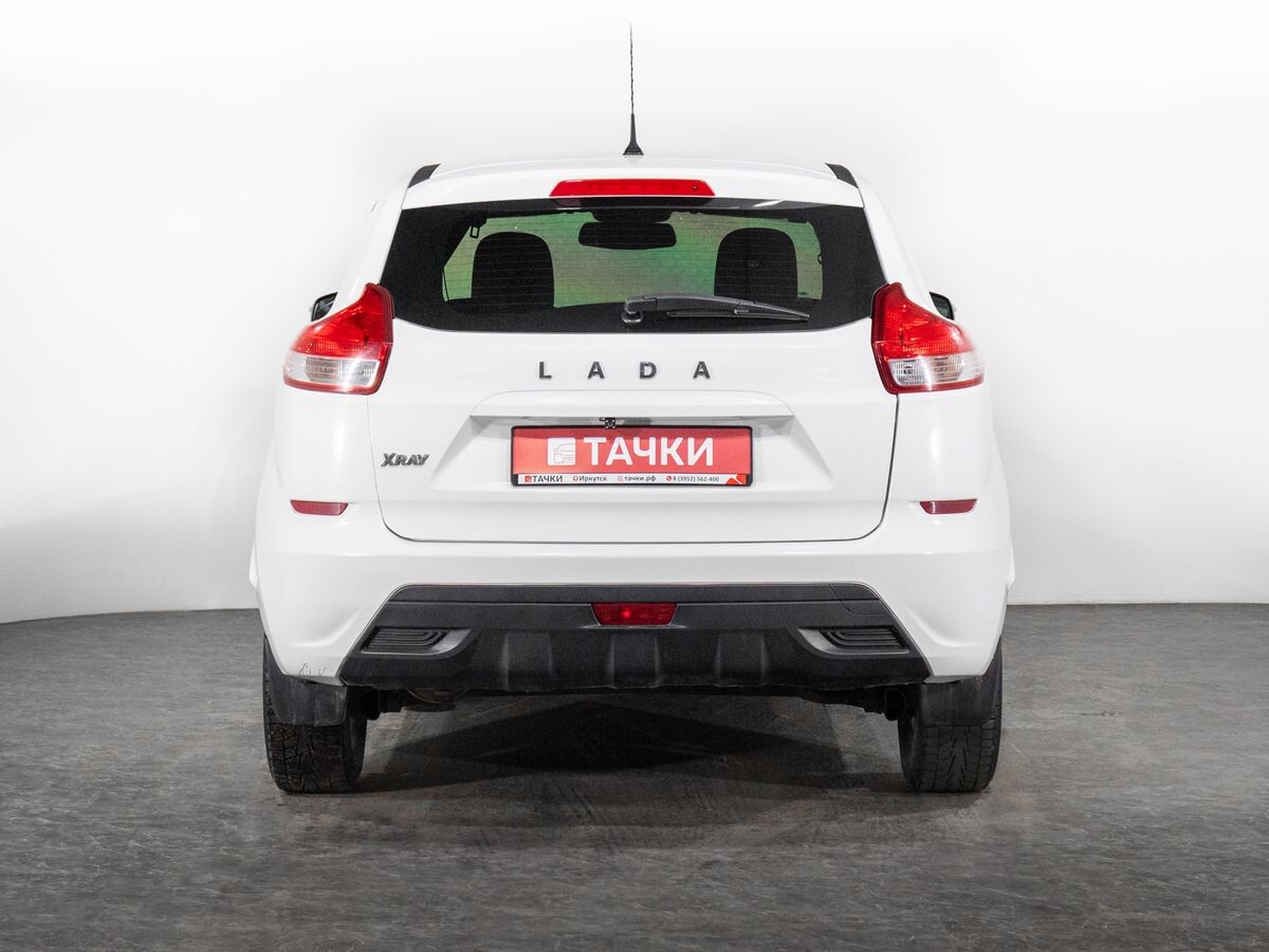 Lada (ВАЗ) XRAY 2017 - фото автомобиля