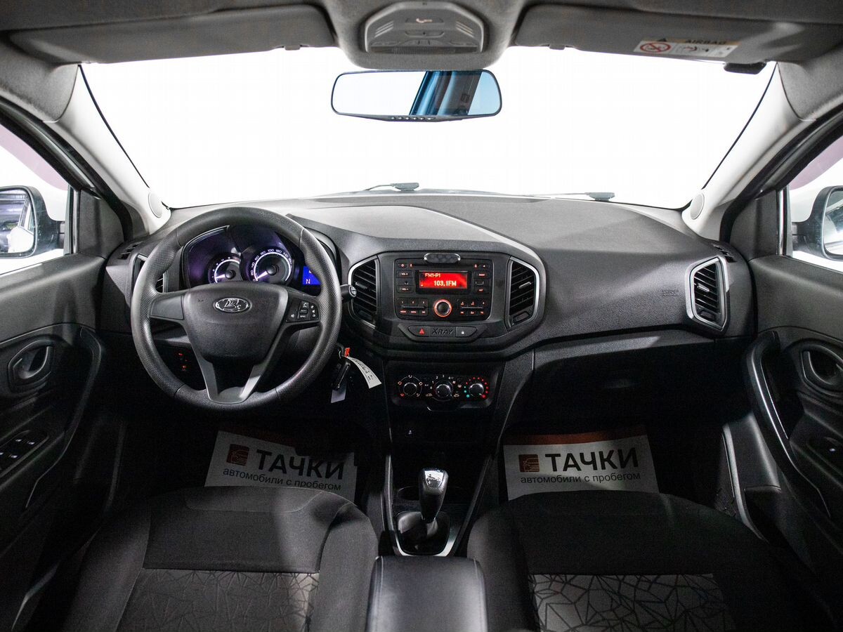 Lada (ВАЗ) XRAY 2017 - фото автомобиля