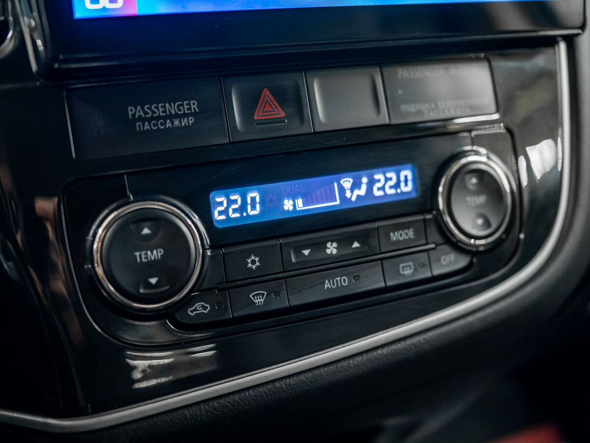 Mitsubishi Outlander 2015 - фото автомобиля