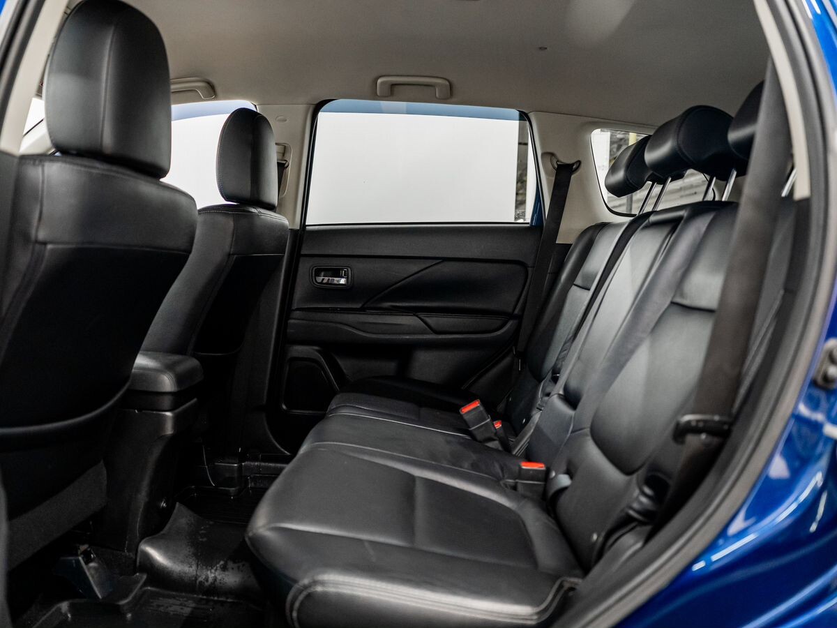 Mitsubishi Outlander 2015 - фото автомобиля