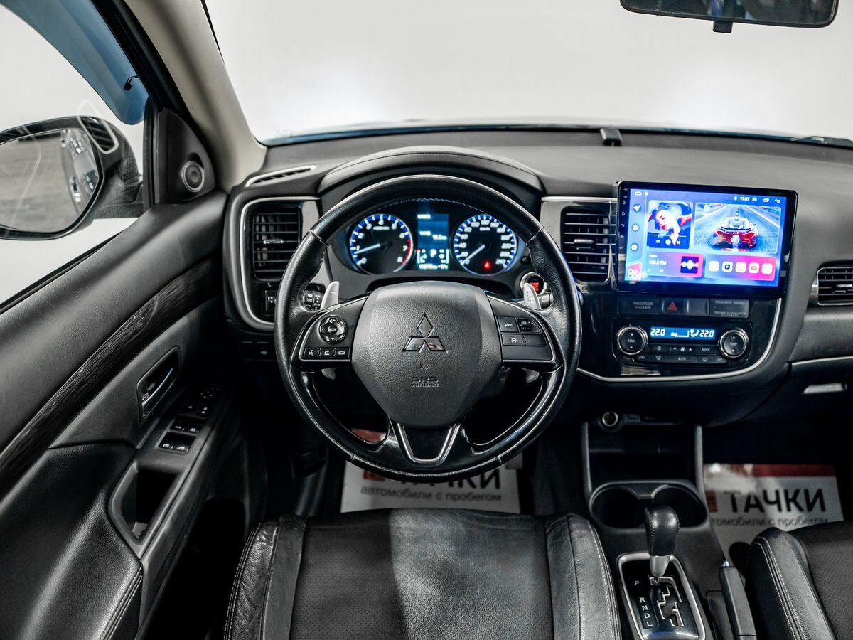 Mitsubishi Outlander 2015 - фото автомобиля