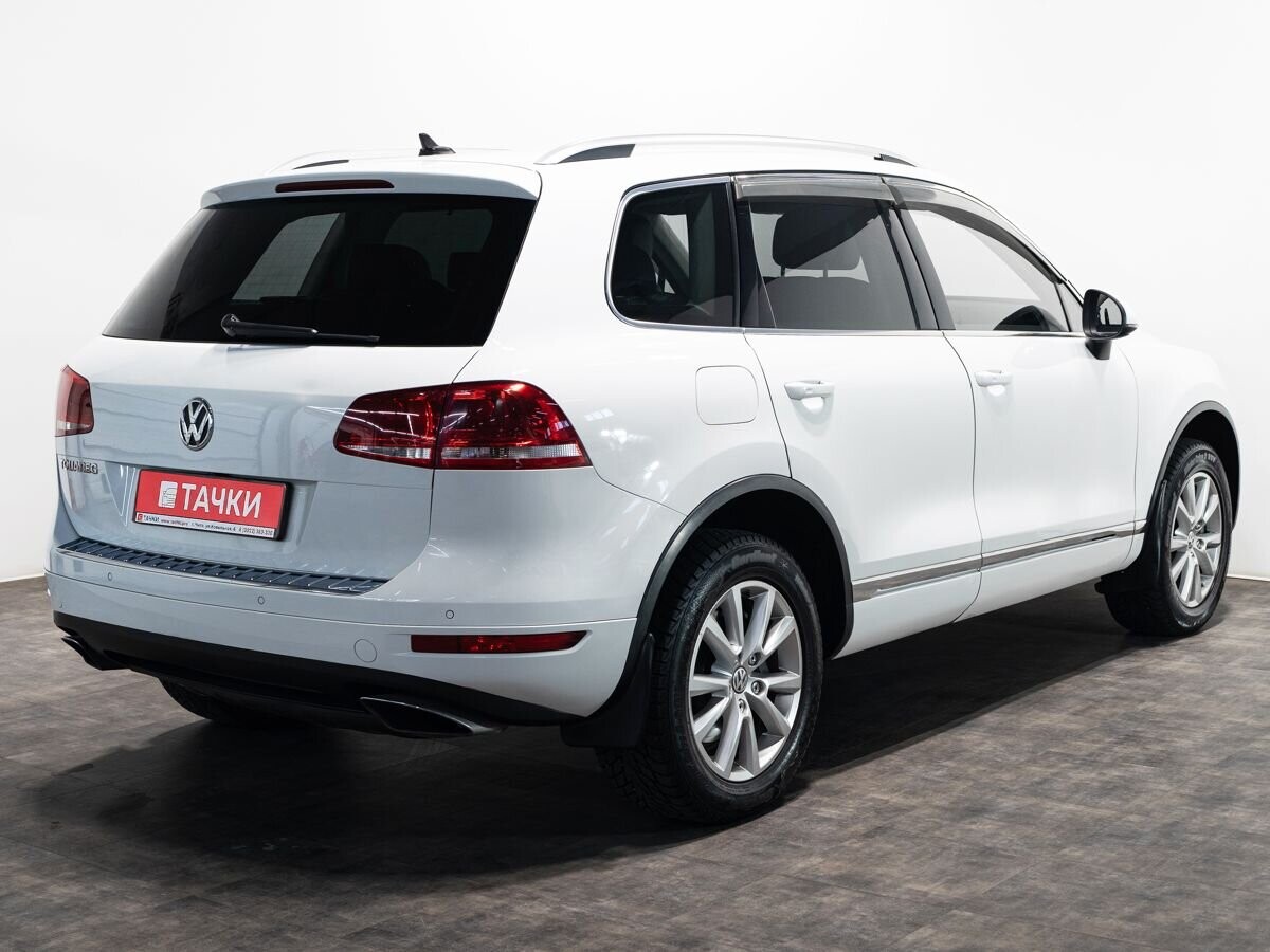 Volkswagen Touareg 2012 - фото автомобиля