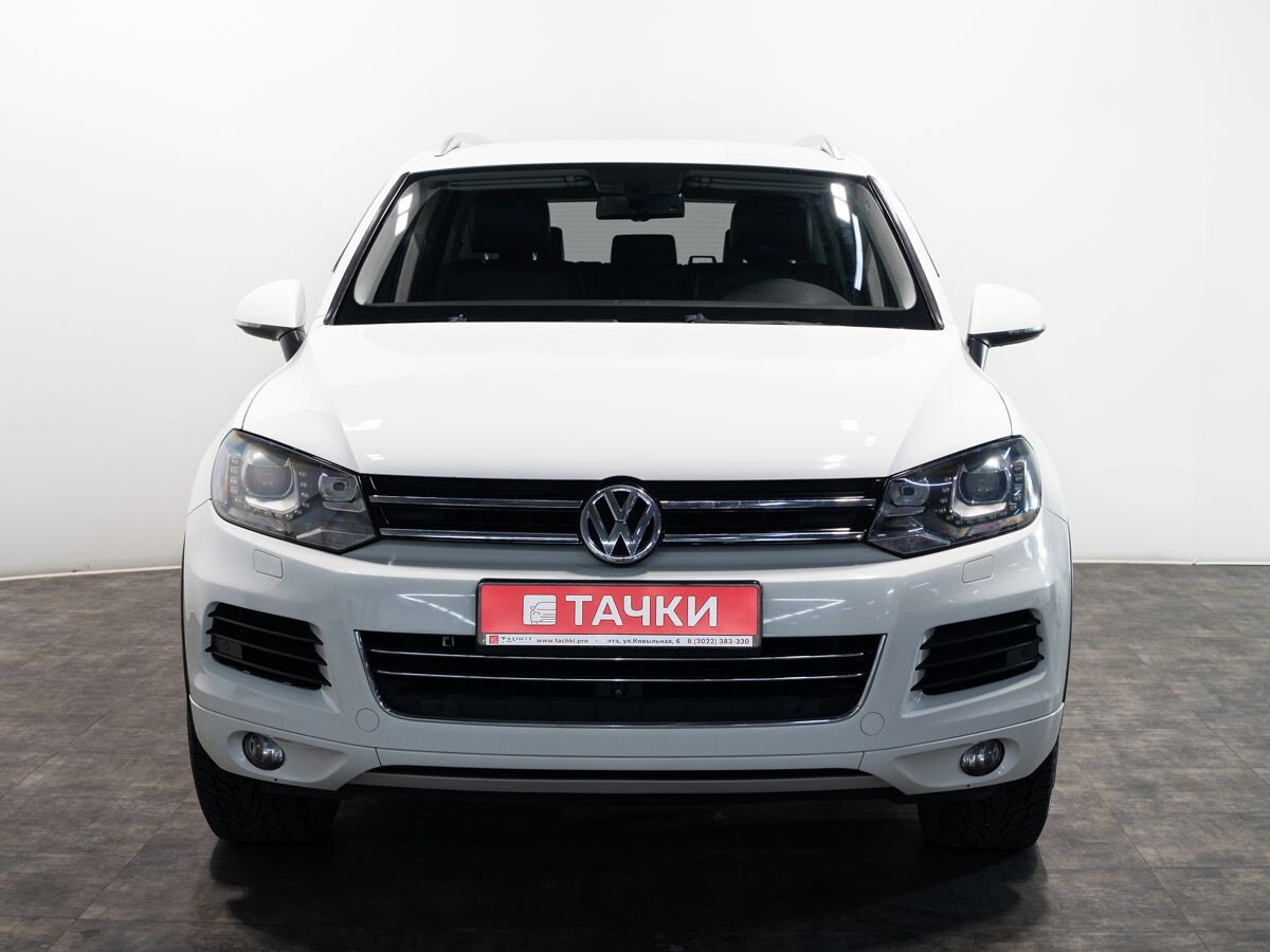 Volkswagen Touareg 2012 - фото автомобиля