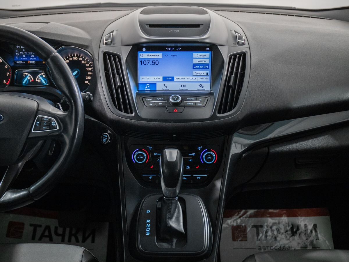 Ford Kuga 2016 - фото автомобиля