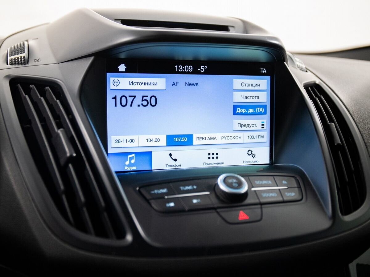 Ford Kuga 2016 - фото автомобиля