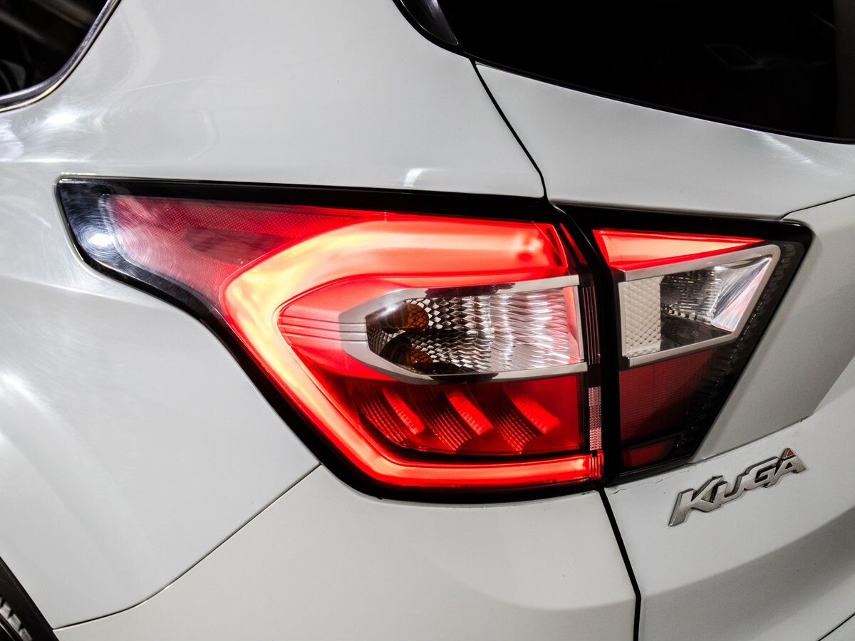 Ford Kuga 2016 - фото автомобиля