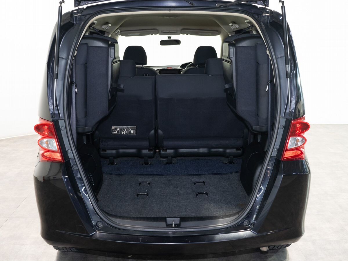 Honda Freed 2009 - фото автомобиля