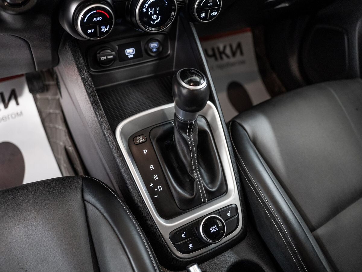 Hyundai Venue 2020 - фото автомобиля