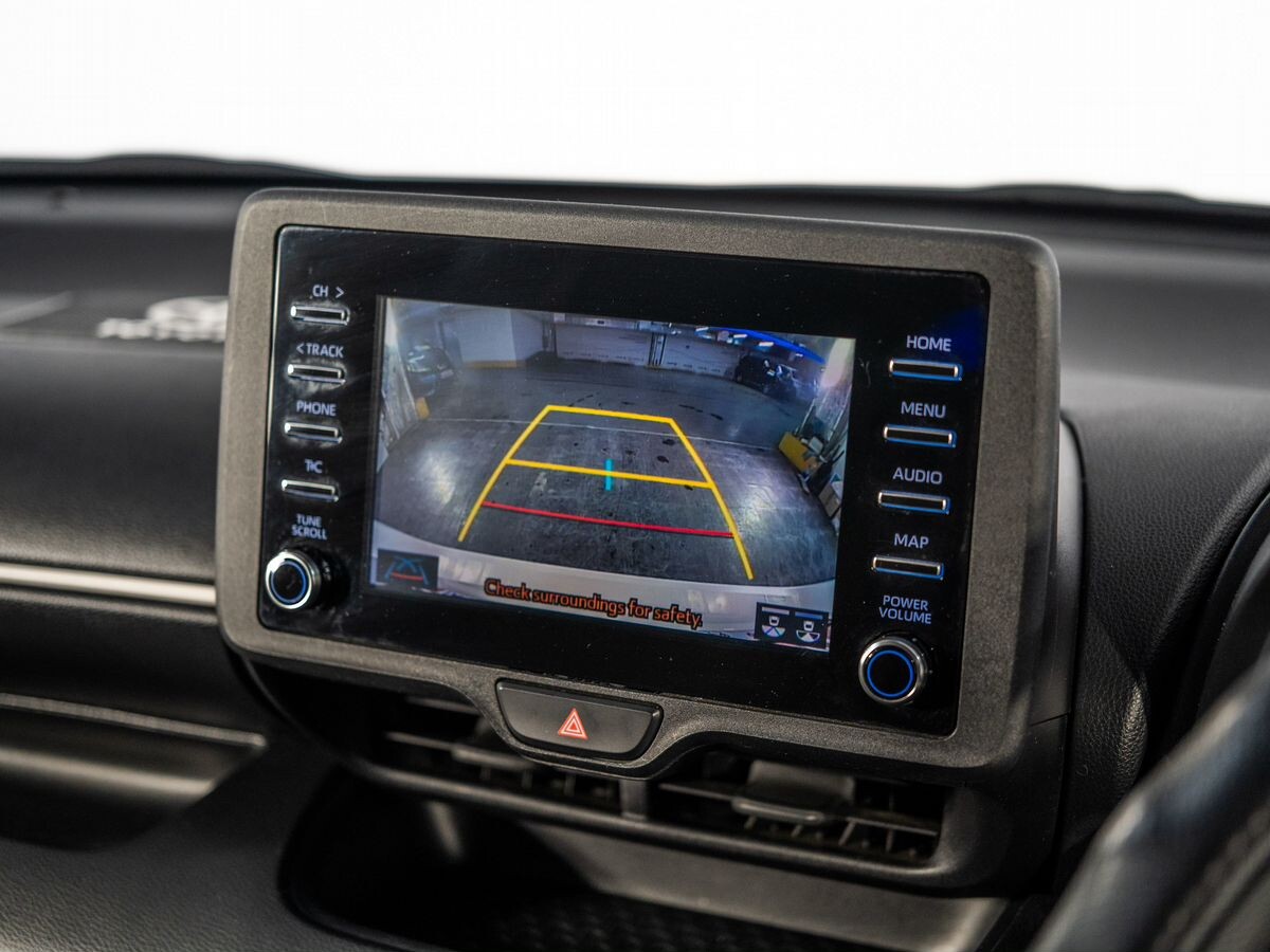 Toyota Yaris 2020 - фото автомобиля