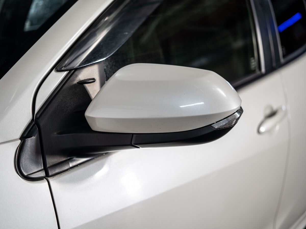 Toyota Yaris 2020 - фото автомобиля