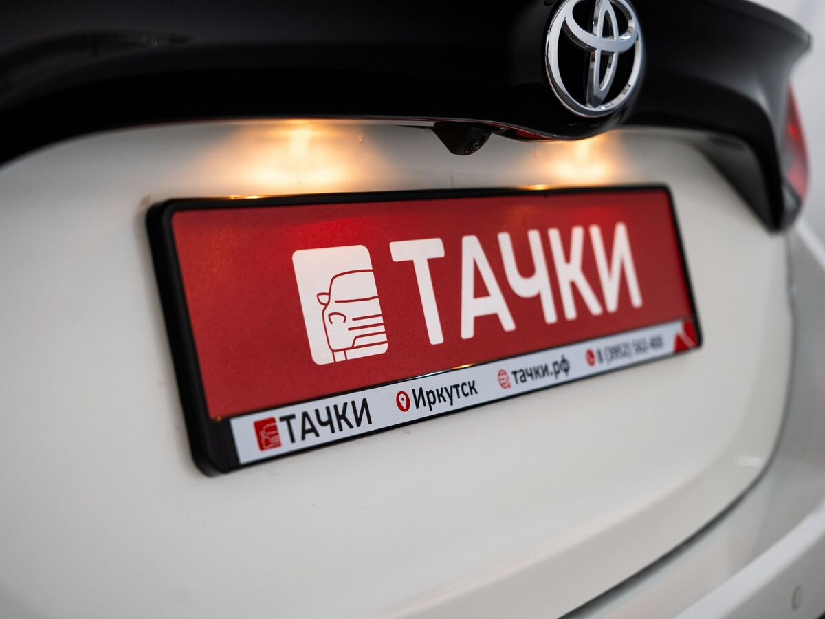 Toyota Yaris 2020 - фото автомобиля