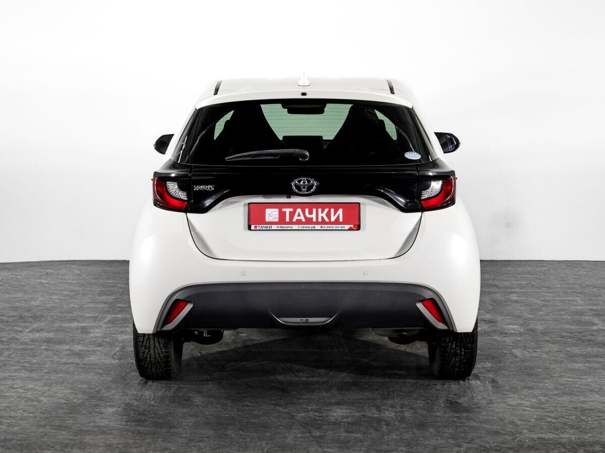 Toyota Yaris 2020 - фото автомобиля