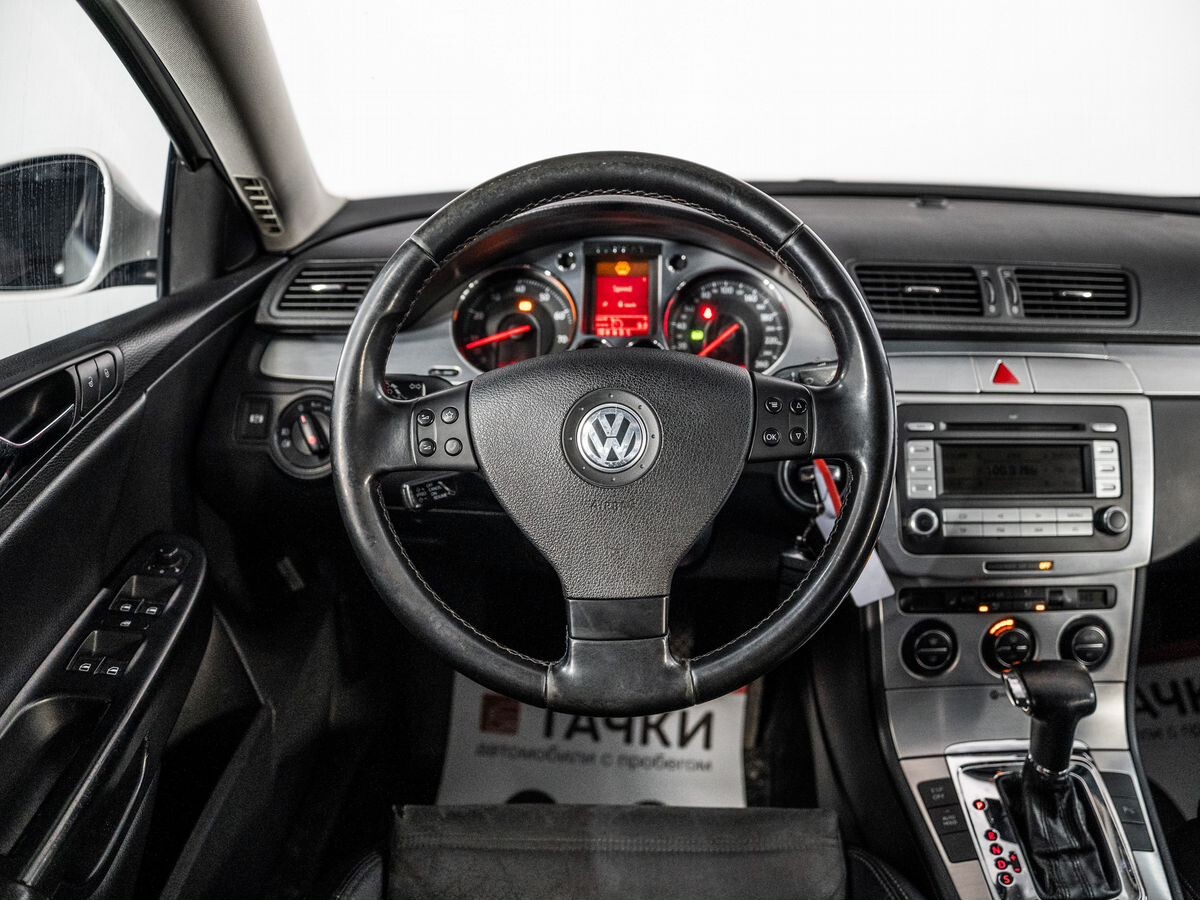 Volkswagen Passat 2008 - фото автомобиля