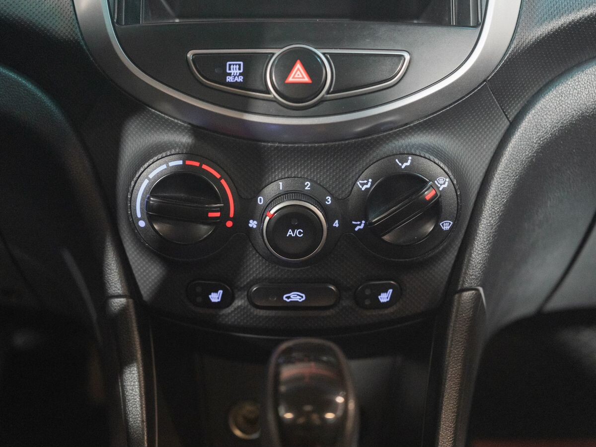 Hyundai Solaris 2014 - фото автомобиля