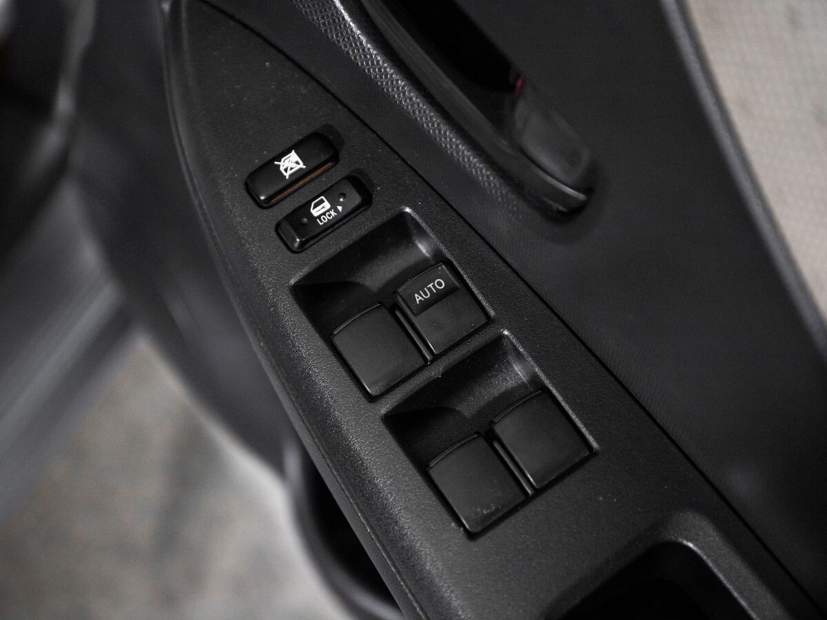 Toyota Ractis 2007 - фото автомобиля