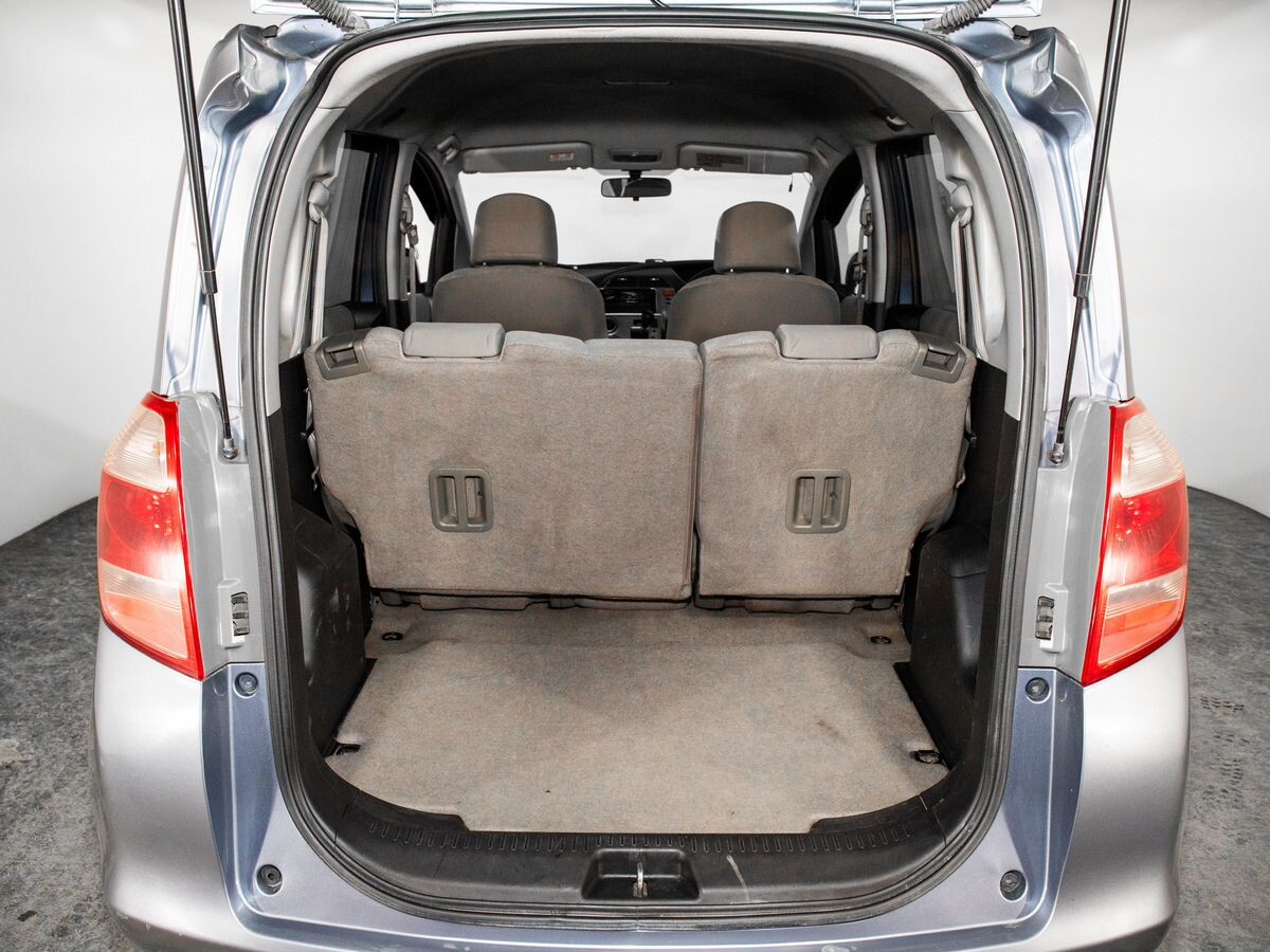 Toyota Ractis 2007 - фото автомобиля