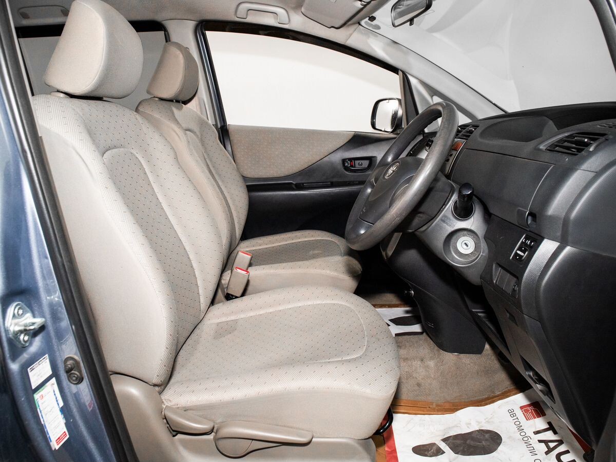 Toyota Ractis 2007 - фото автомобиля