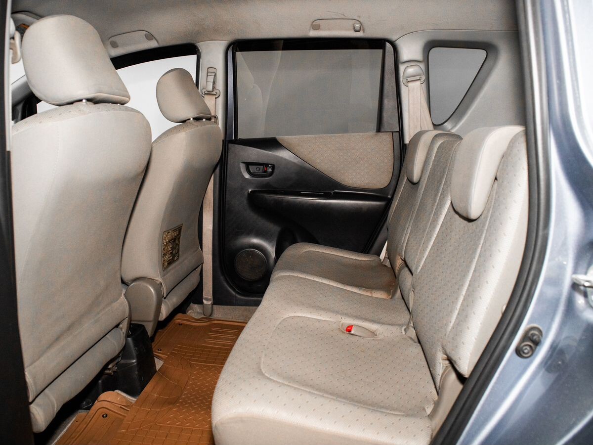 Toyota Ractis 2007 - фото автомобиля