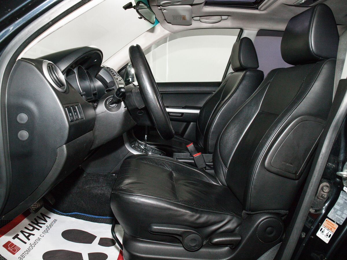Suzuki Grand Vitara 2011 - фото автомобиля