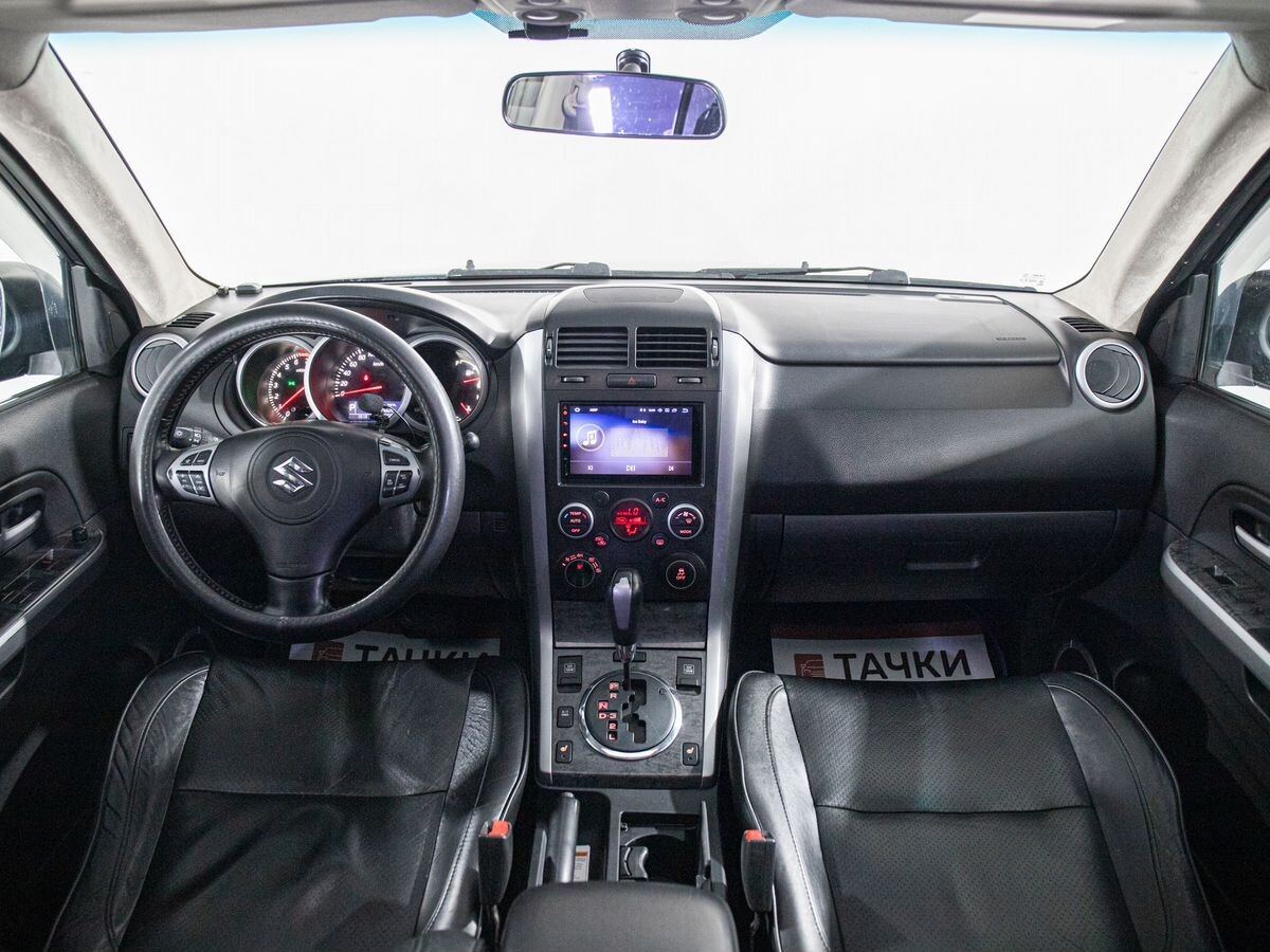 Suzuki Grand Vitara 2011 - фото автомобиля