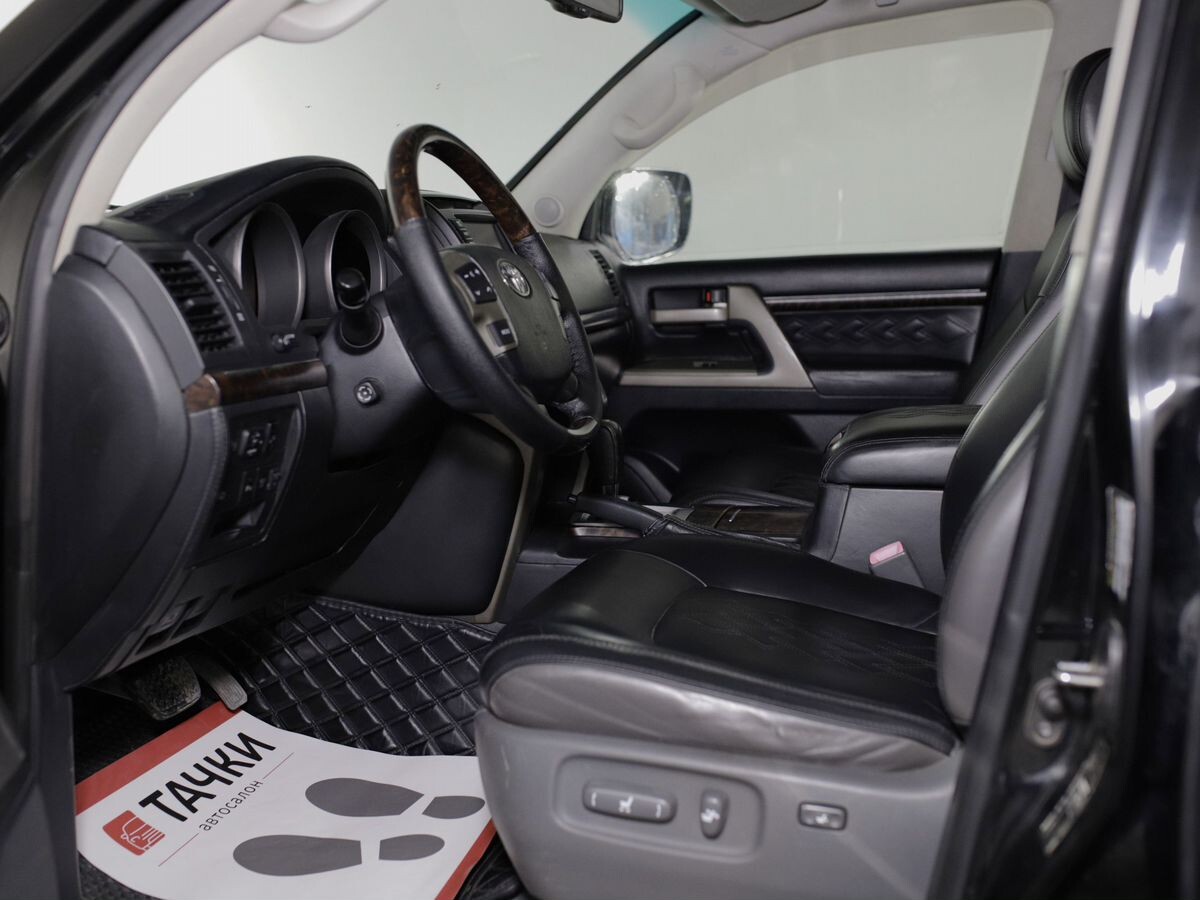 Toyota Land Cruiser 2008 - фото автомобиля