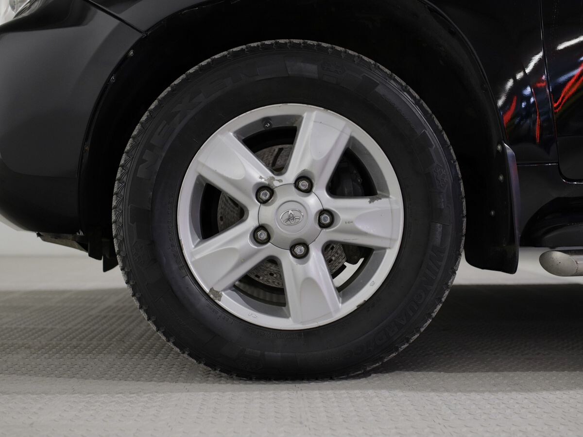 Toyota Land Cruiser 2008 - фото автомобиля