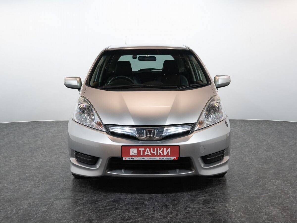 Honda Fit Shuttle 2012 - фото автомобиля