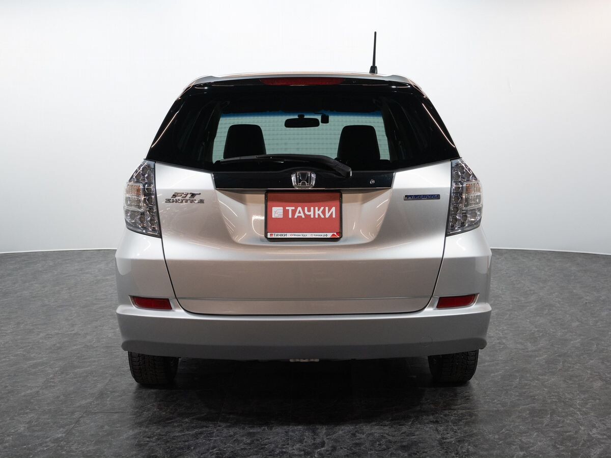 Honda Fit Shuttle 2012 - фото автомобиля