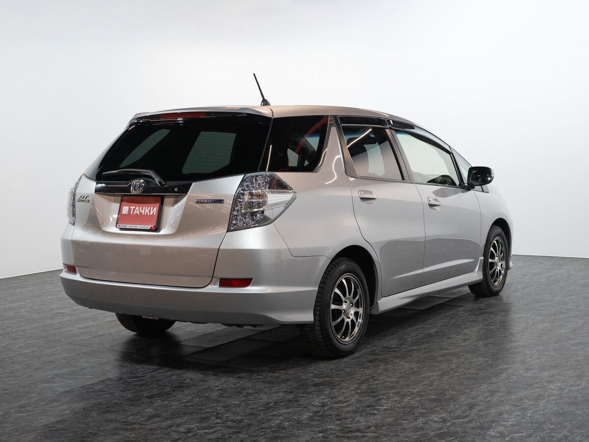 Honda Fit Shuttle 2012 - фото автомобиля