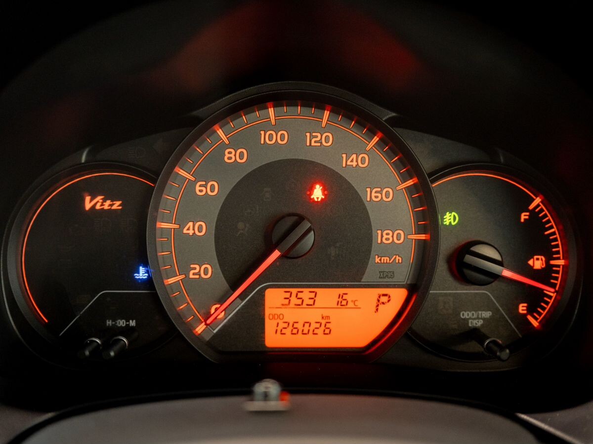 Toyota Vitz 2019 - фото автомобиля