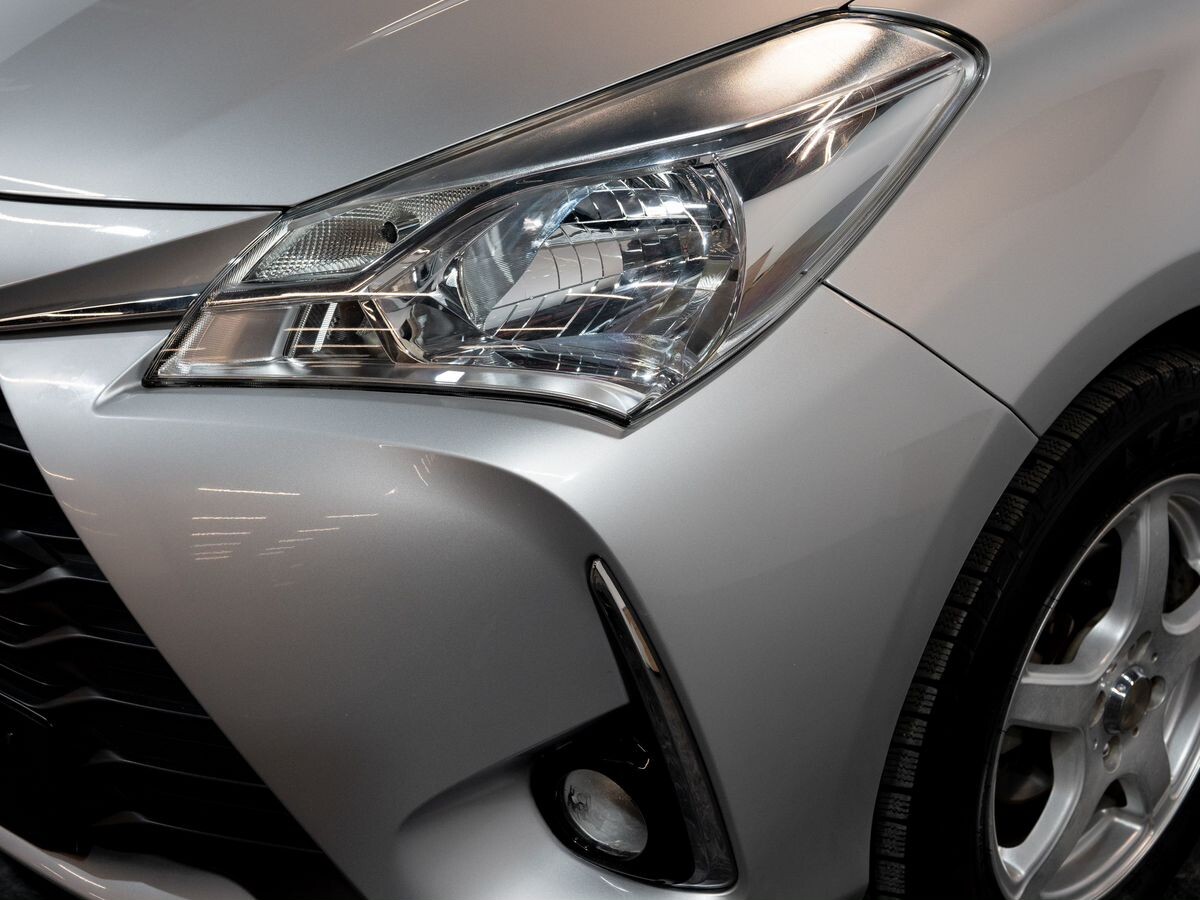 Toyota Vitz 2019 - фото автомобиля