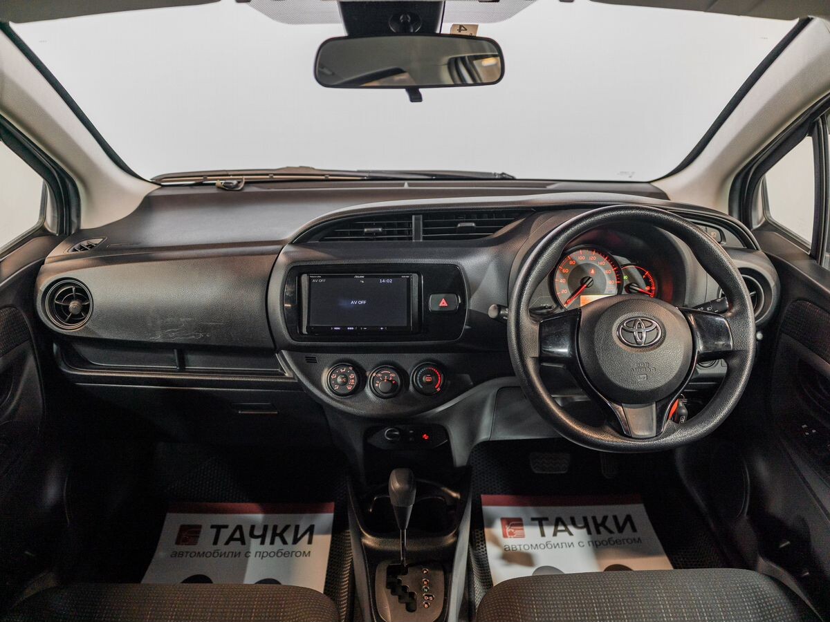 Toyota Vitz 2019 - фото автомобиля