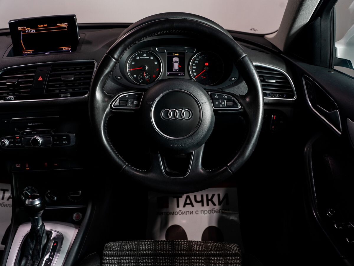 Audi Q3 2016 - фото автомобиля