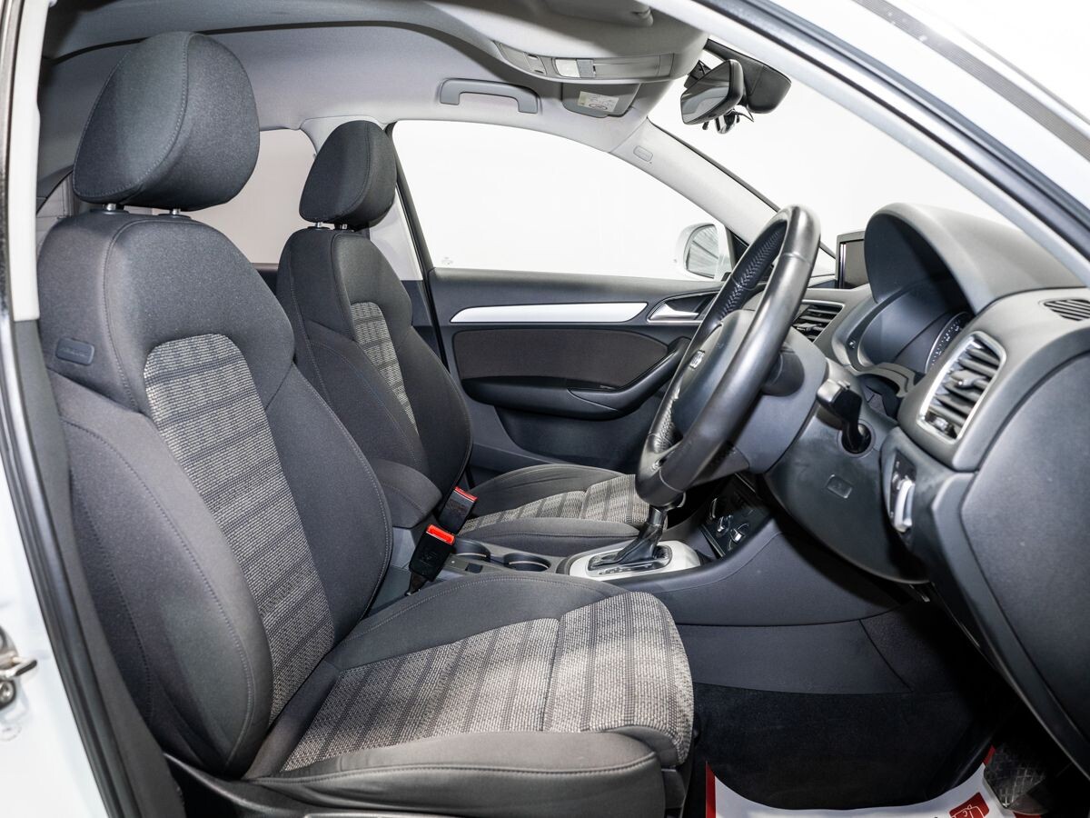 Audi Q3 2016 - фото автомобиля