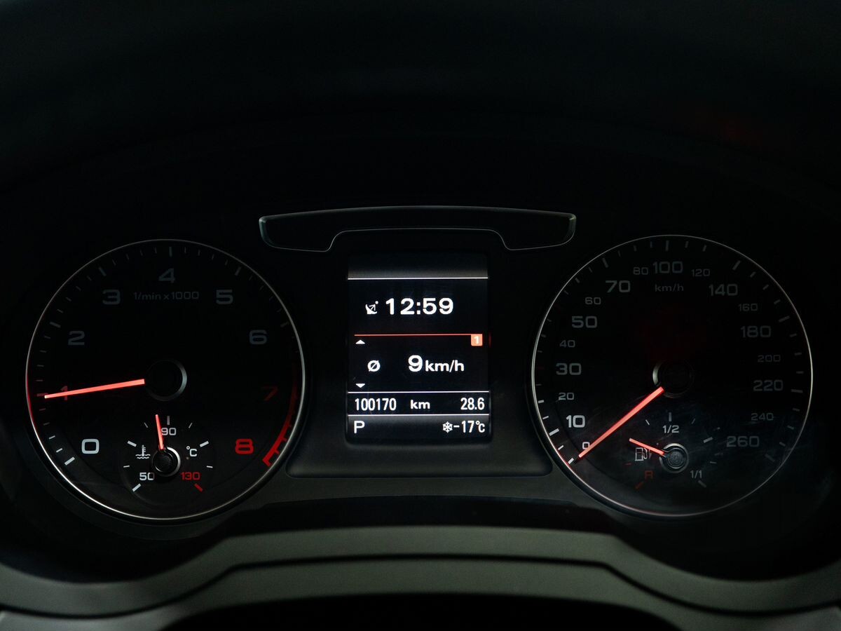 Audi Q3 2016 - фото автомобиля