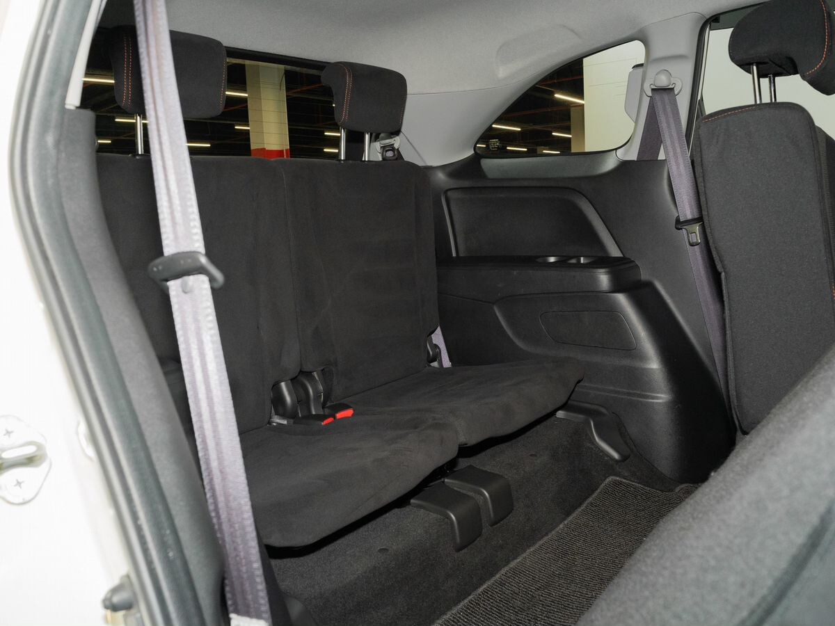 Honda Stream 2009 - фото автомобиля